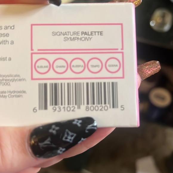 OFRA Cosmetics Signature Palette Symphony - Picture 3 of 3